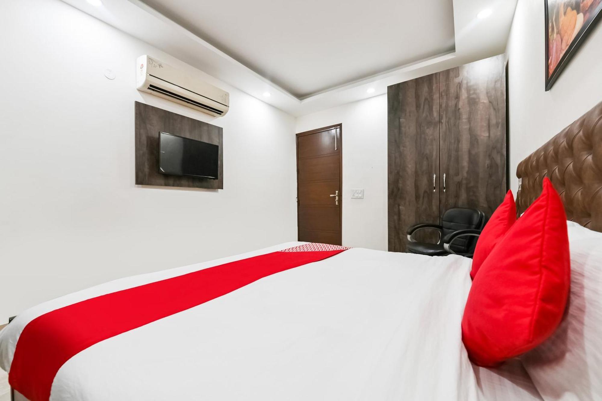 ניו דלהי Hotel O Premium Rooms Chhatarpur מראה חיצוני תמונה