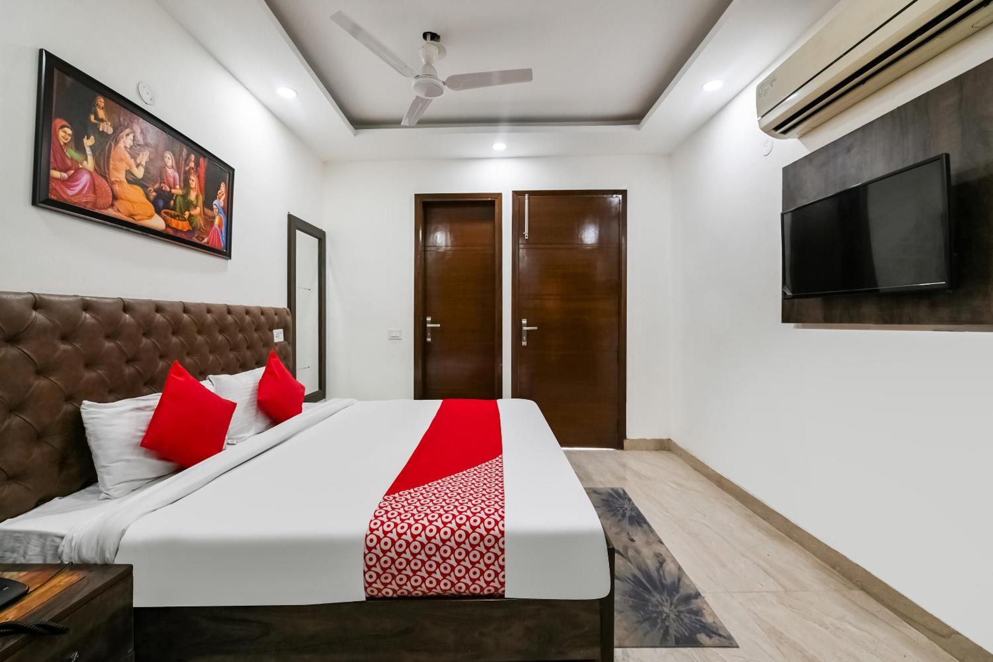 ניו דלהי Hotel O Premium Rooms Chhatarpur מראה חיצוני תמונה