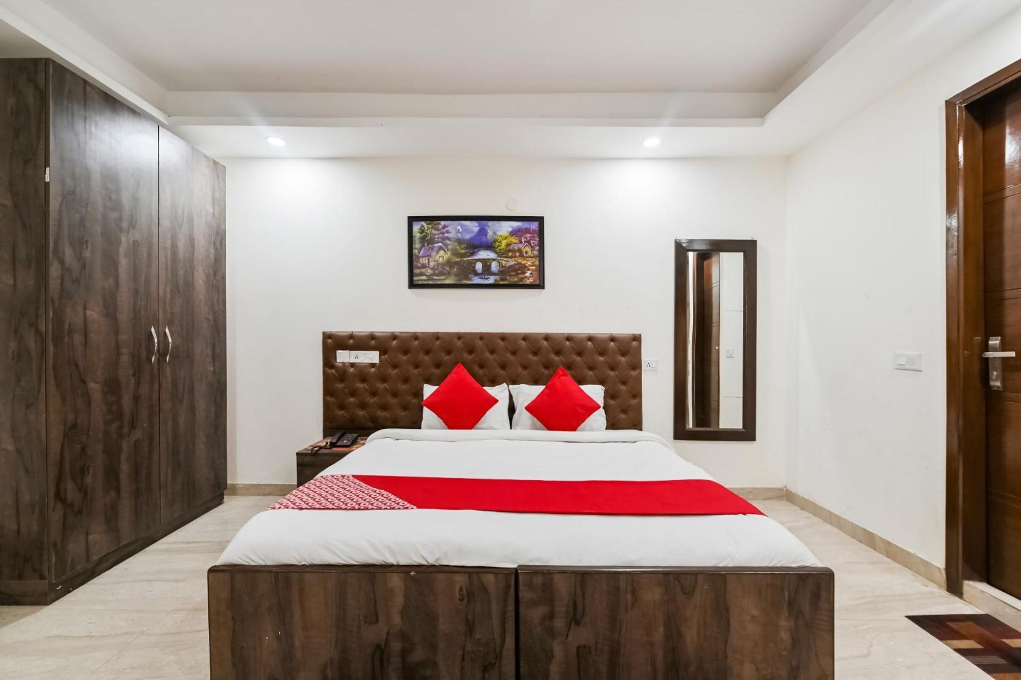 ניו דלהי Hotel O Premium Rooms Chhatarpur מראה חיצוני תמונה