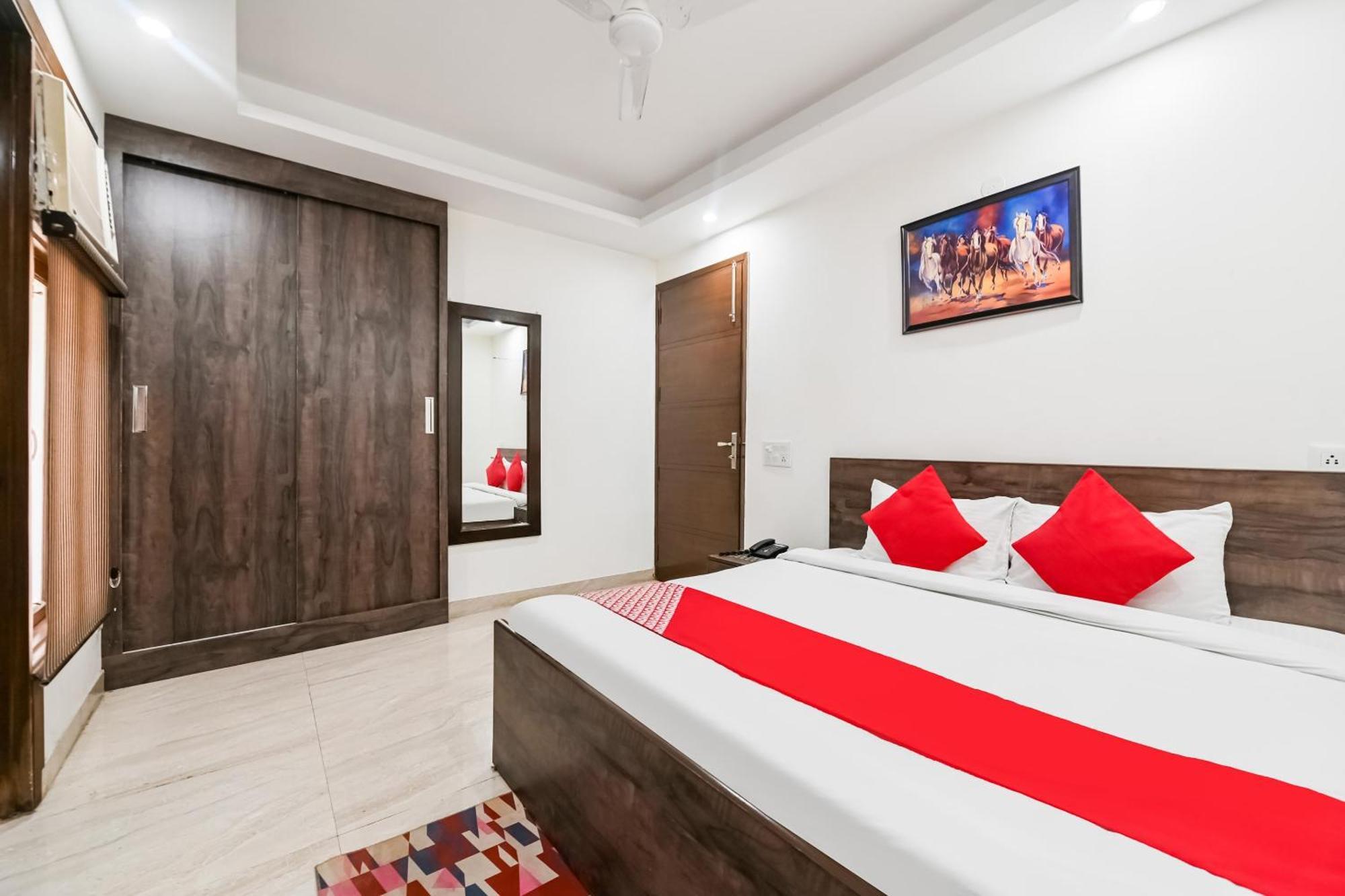 ניו דלהי Hotel O Premium Rooms Chhatarpur מראה חיצוני תמונה