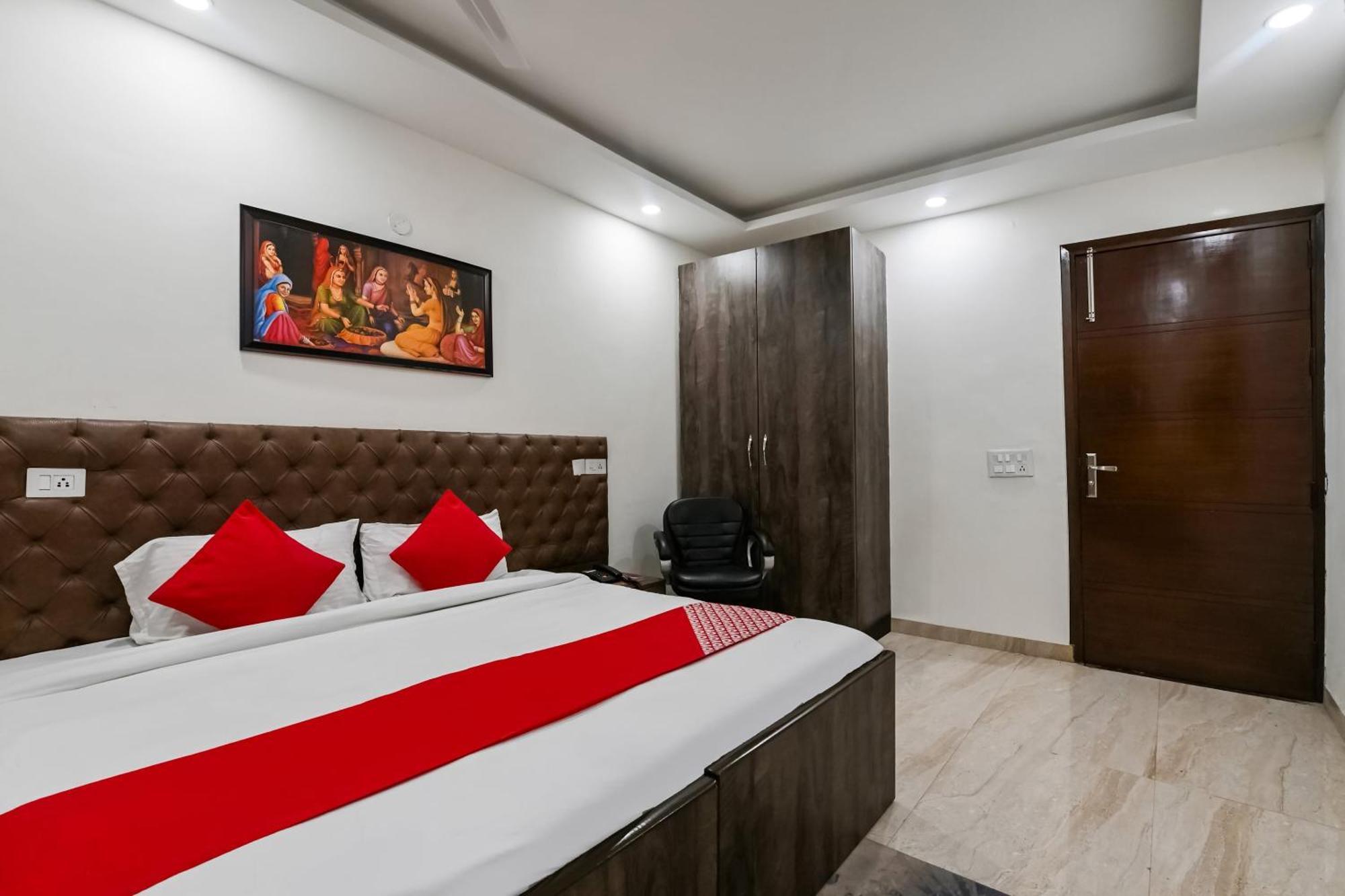 ניו דלהי Hotel O Premium Rooms Chhatarpur מראה חיצוני תמונה